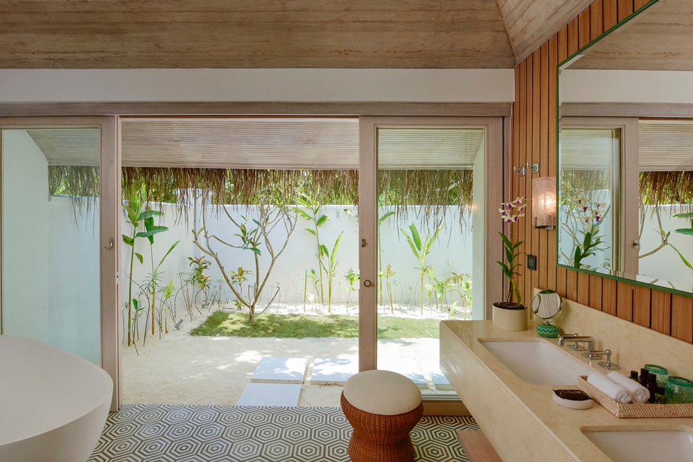 content/hotel/Kanuhura/Accommondation/Retreat Beach Pool Villa Sunrise/Kanuhura-Acc-RetreatBeachPoolVilla-03.jpg